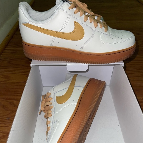 Airforce1 Nike - Picture 5 of 5